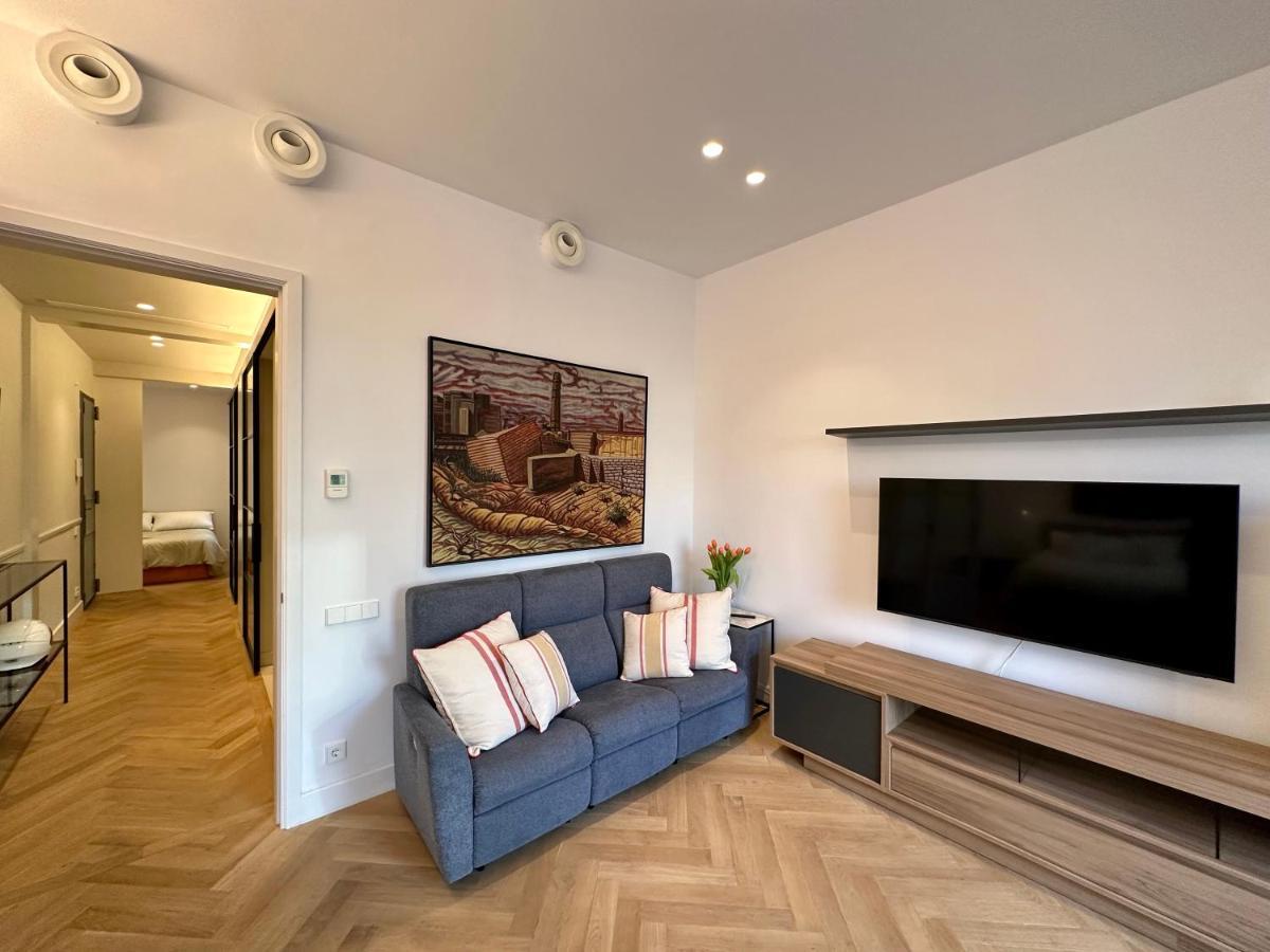 Paseo De Gracia, Centro Apartment - Barcelona — Photos 1
